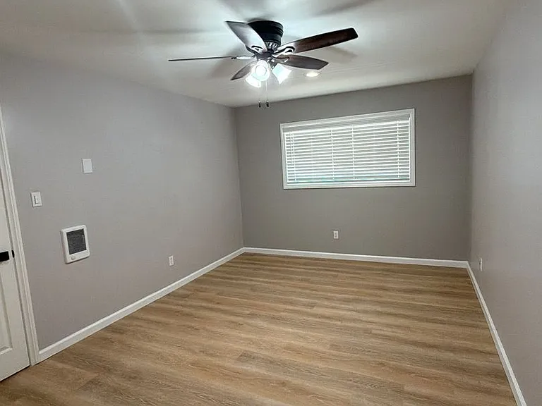 Vermonter Apartments — Photo 17
