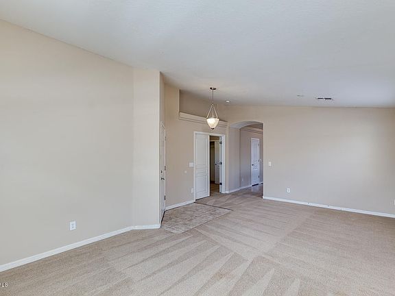 4th image of 853 E Dragon Springs Dr
