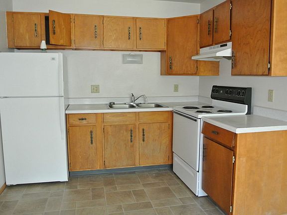3rd image of 1315 8th St NW #7