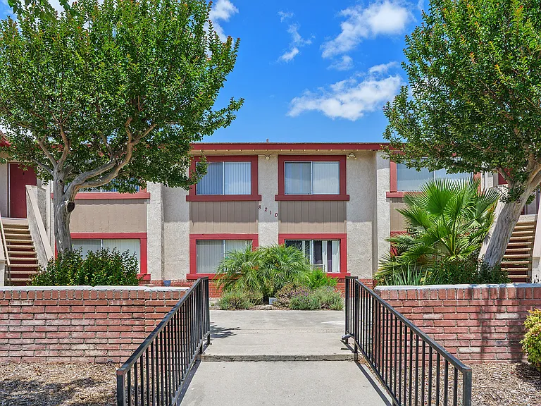 8210 Rancheria Dr #4 — Photo 17