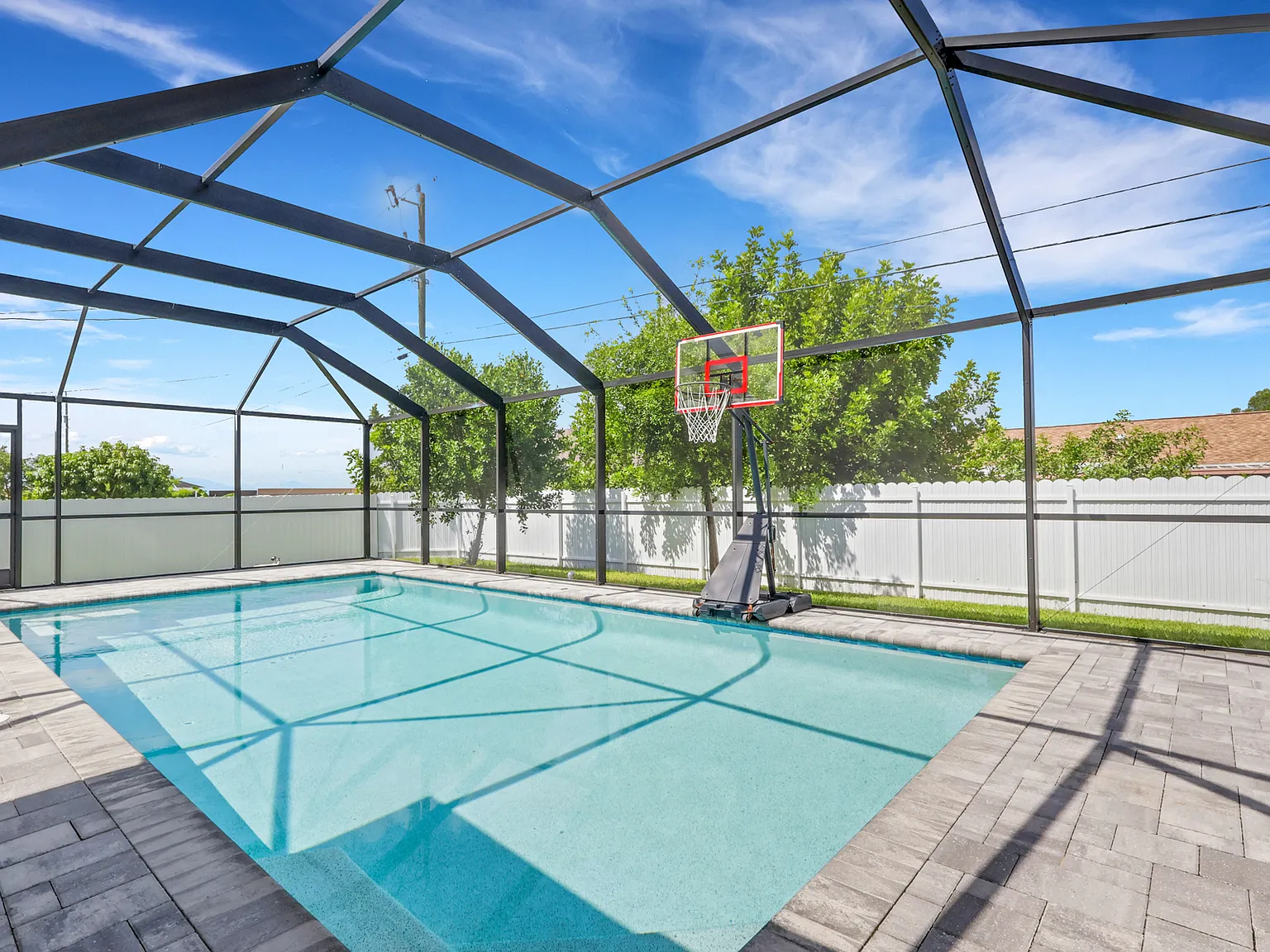 4 bed, 1767 sqft, $4,000 — Photo 4