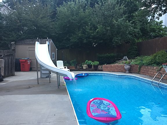 5th image of 105 NE Paseo Pl