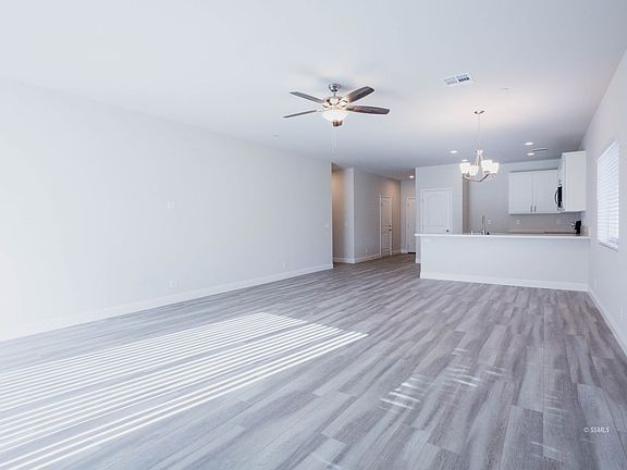 4th image of 407 Thomas St