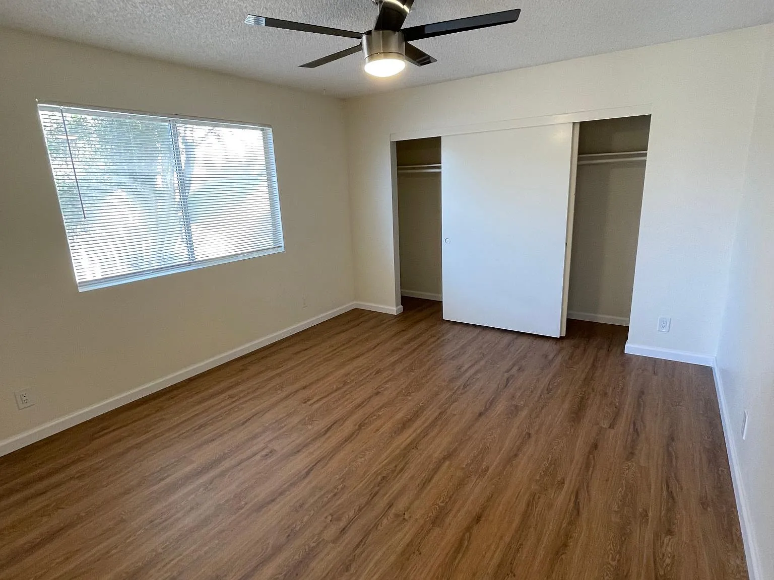 181 Stonyhurst Ct — Photo 4