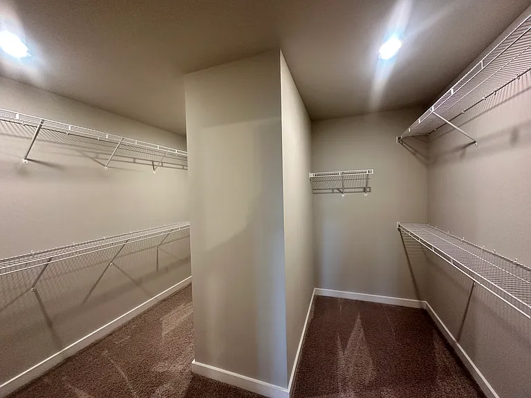 5015 Wellesley Dr — Photo 16