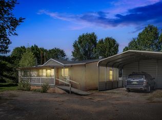 10 Rougemont Ln, Pecos, NM 87552