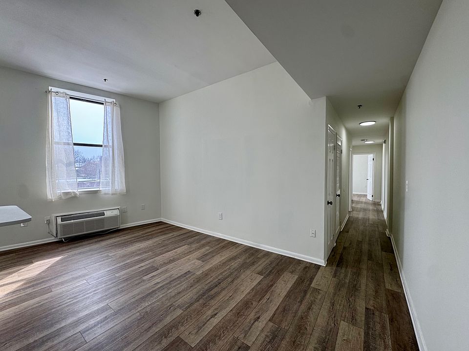 1st image of 5600-06 Germantown Ave #28