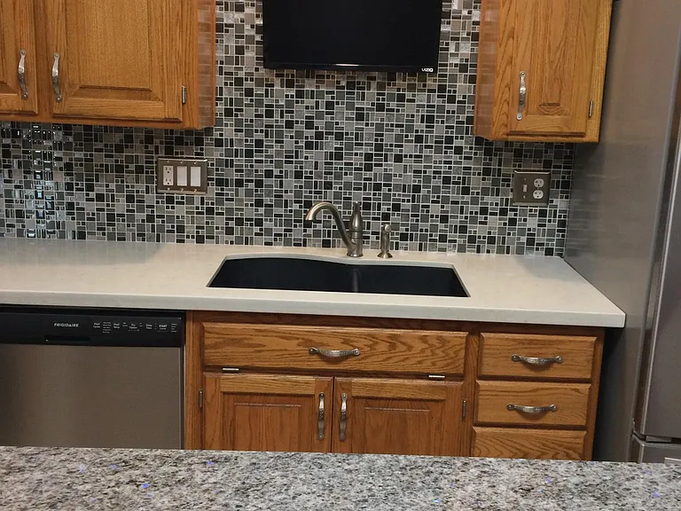 1200 NE Franklin Dr — Photo 10