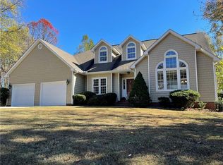 2602 Foxmore Cir, Dalton, GA 30720
