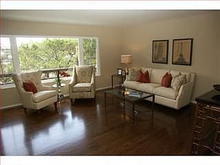 4th image of 3010 Greenoak Ct