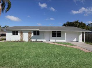 9017 Pineapple Rd, Fort Myers, FL 33967