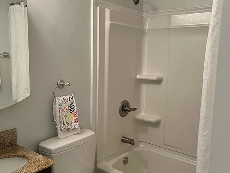 107 Sue Ann Ct #B — Photo 18