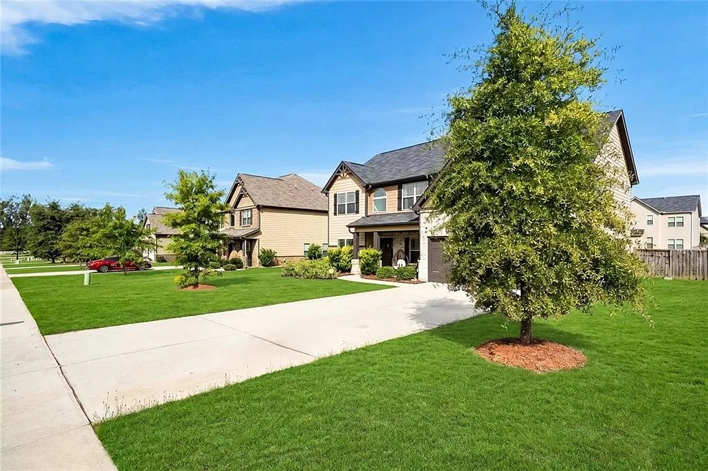 5 bed, 4.0 bath, 3912 sqft, $2,750 — Photo 3