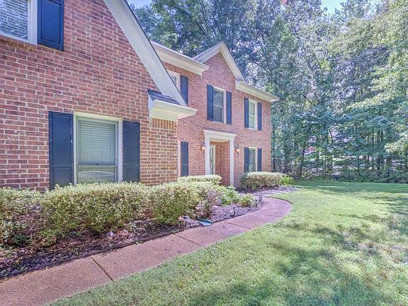 3rd image of 45 Shady Oaks Cv