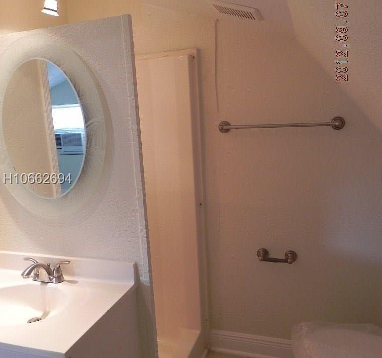 2nd image of 1521 N 59th Ter APT A