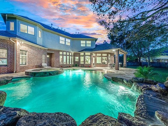 5th image of 4923 Rose Canyon Ln