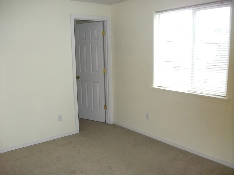 15012 NE 68th Way — Photo 9