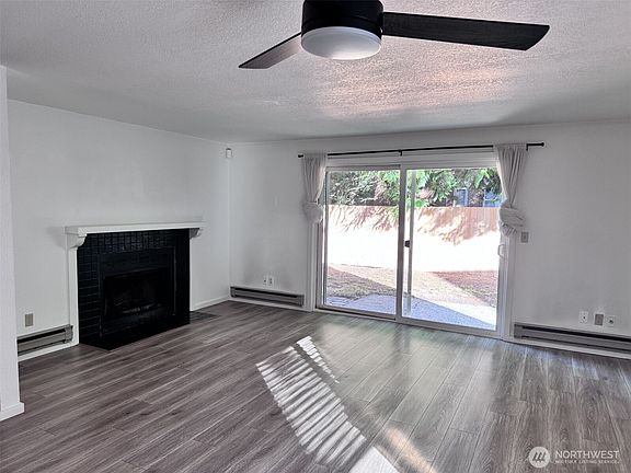 5th image of 12722 12724 100th Avenue NE