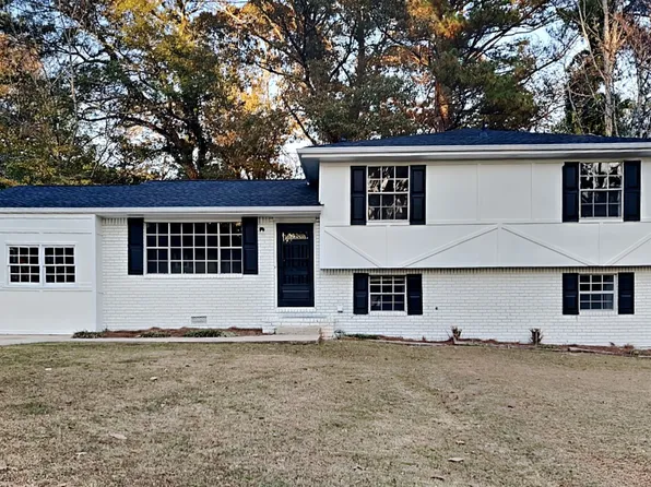 8292 Brittany Ln, Riverdale, GA 30274