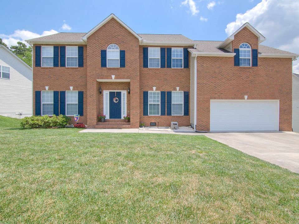 1st image of 3000 Oakwood Hills Ln