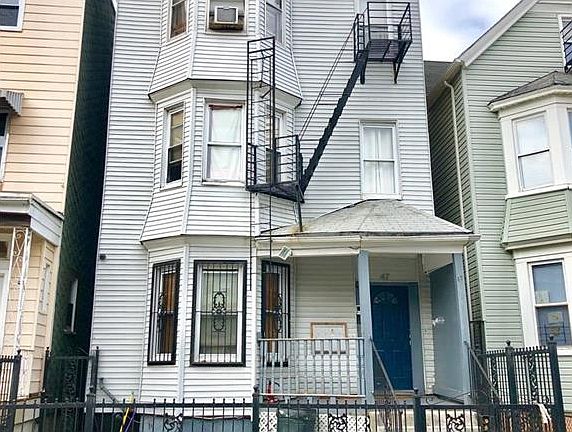 5th image of 47 Caroline Ave