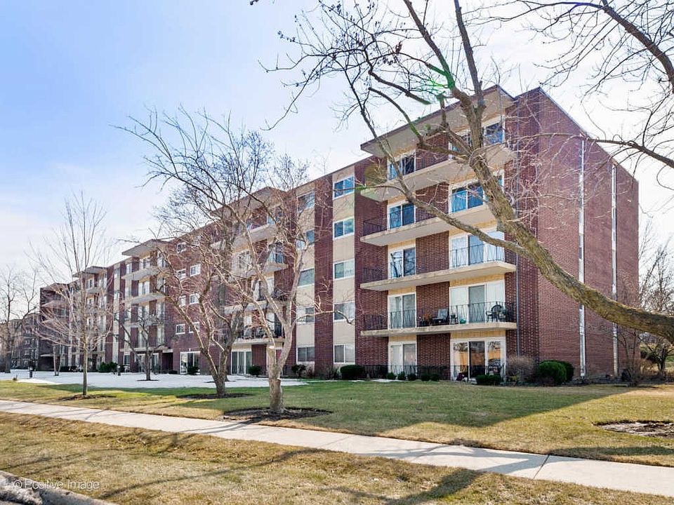 1st image of 5300 Walnut Ave APT 1D