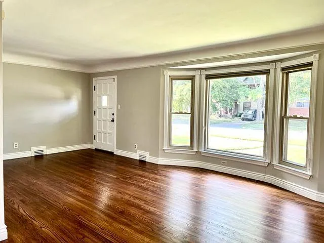 4261 Samoset Rd — Photo 1