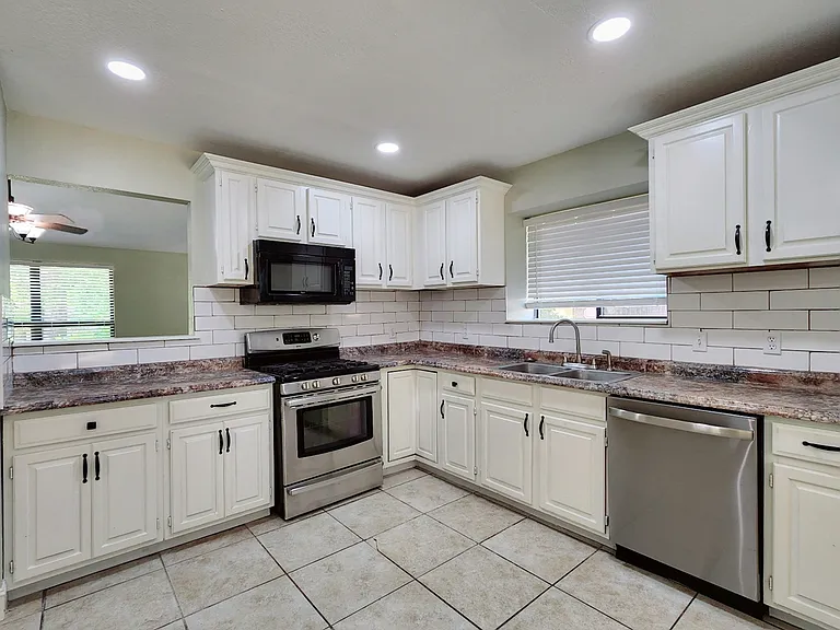 11703 Lorene Ave — Photo 8