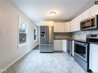 2 Hilltop Rd, New Haven, CT 06515