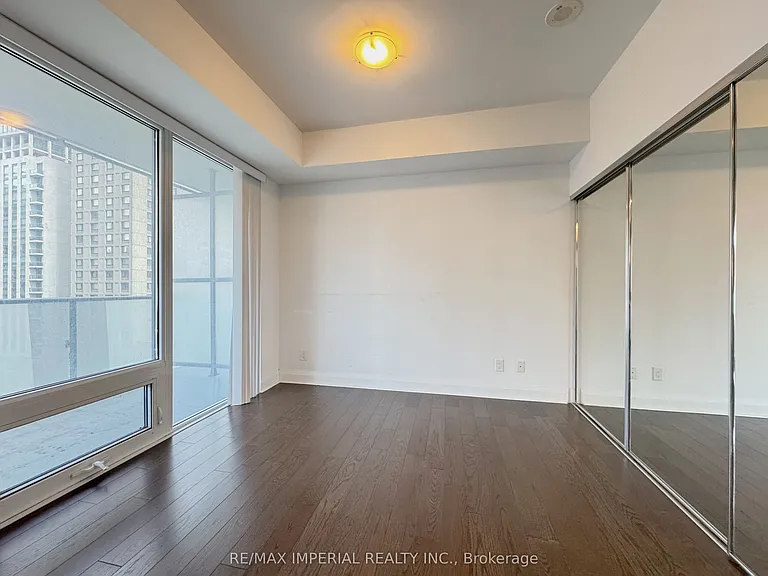 1080 Bay St #909 — Photo 11