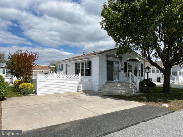 8830 Bay Ridge Dr, Berlin, MD 21811