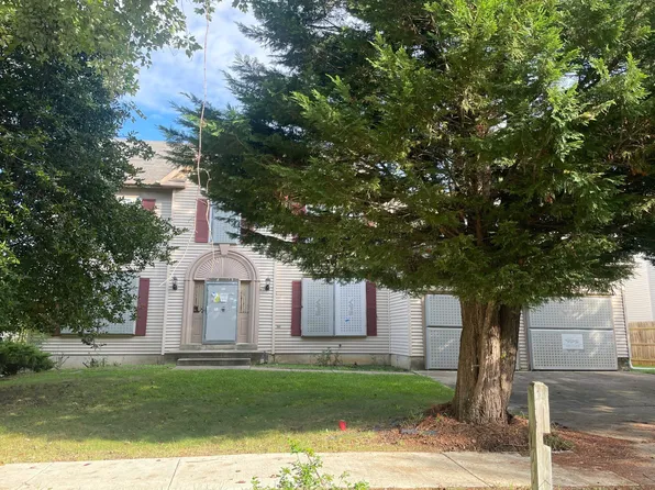 7720 Willow Hill Dr, Landover, MD 20785