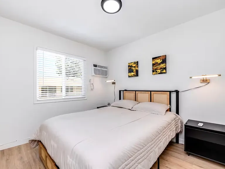 4685 Orion Ave #17 — Photo 9
