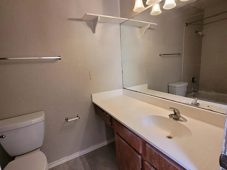 16311 Malden Dr — Photo 5