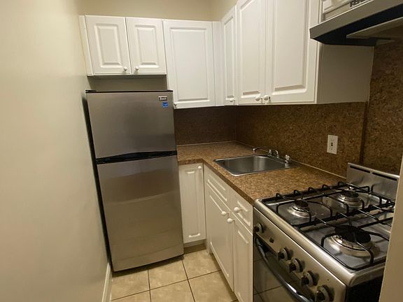 3rd image of 8625 Van Wyck Expy Floor 4