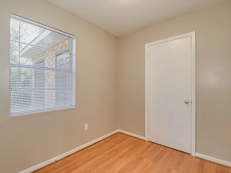 Cedar Pines — Photo 40