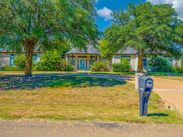 120 Chambers Dr, Italy, TX 76651