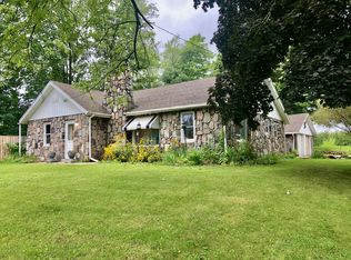 373 N Main St, Casnovia, MI 49318