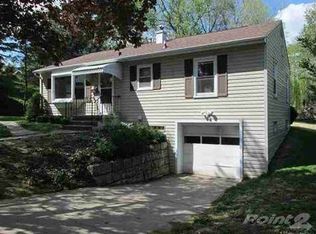 1185 Solon St, Dubuque, IA 52001