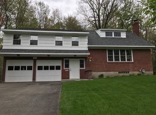 1061 Manas Dr, Schenectady, NY 12303