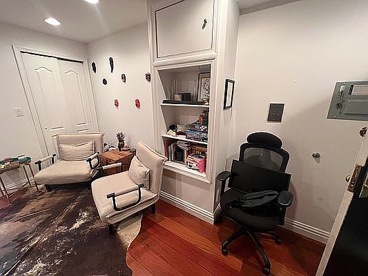 4th image of 132 Orchard St APT 11