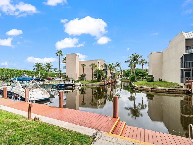 17 Royal Palm Way #103 — Photo 2