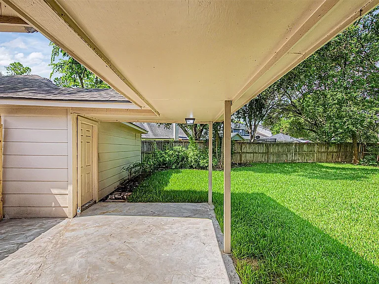 11651 Trailmont Dr — Photo 33