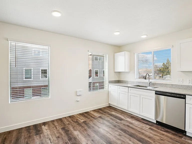 Villas at The Pointe — Photo 22