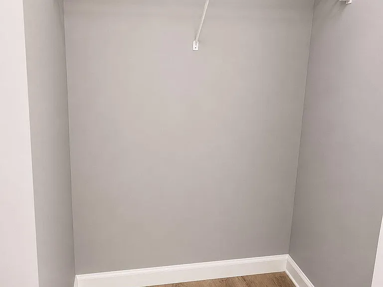 866 Fairmount Pl — Photo 14