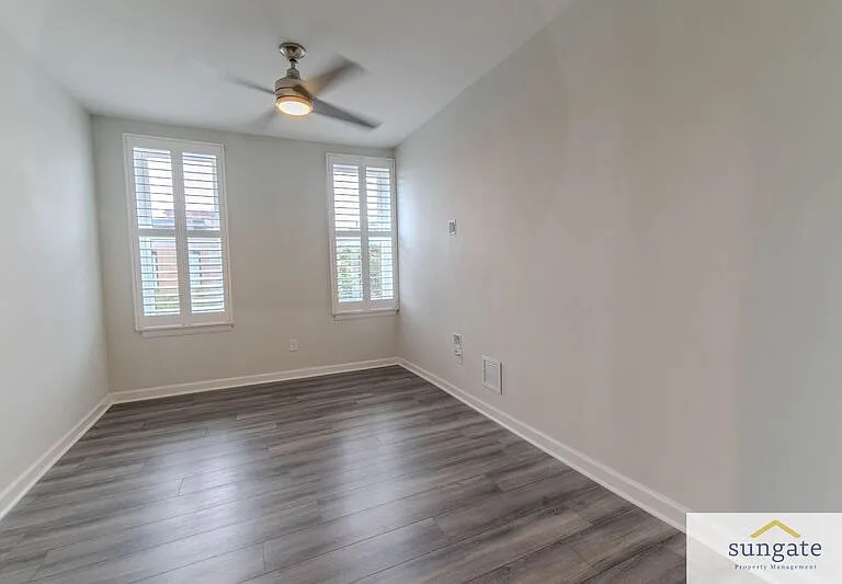 1824 Jackson St — Photo 12