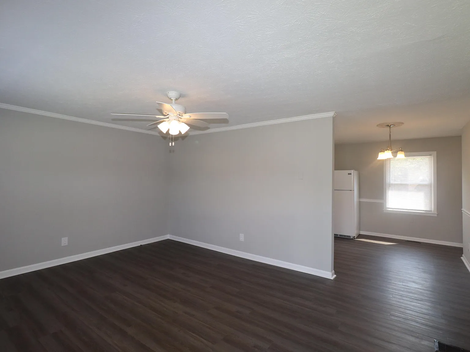 3 bed, 1.0 bath, 1188 sqft, $1,350 — Photo 3