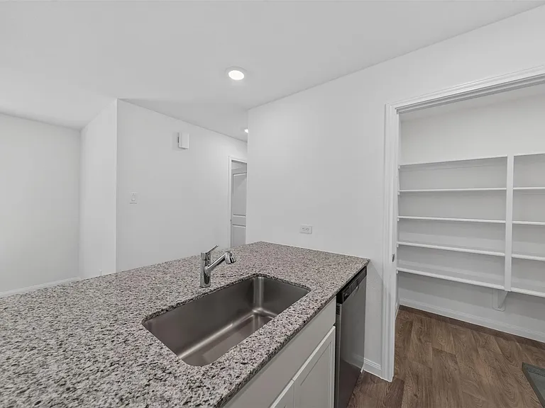 11943 Detar Ct — Photo 23