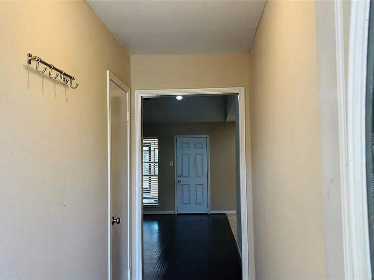 11407 Hazen St — Photo 14