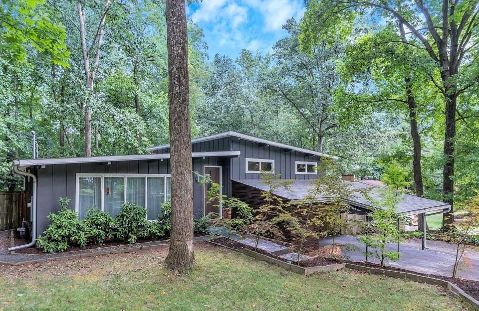 1st image of 3378 Regalwoods Dr